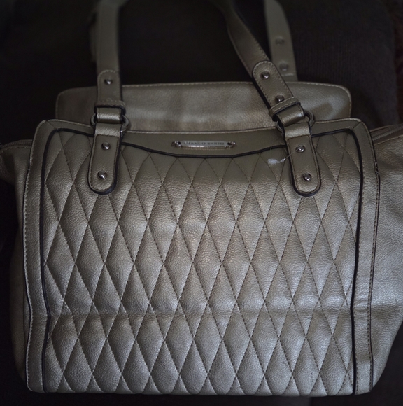 Franco Sarto Quilted Shoulder Bag in Metallic Gold Prelove - Picture 1 of 4
